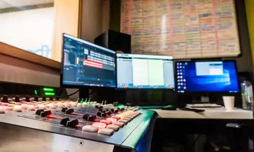 Formación en narrativas críticas y propositivas