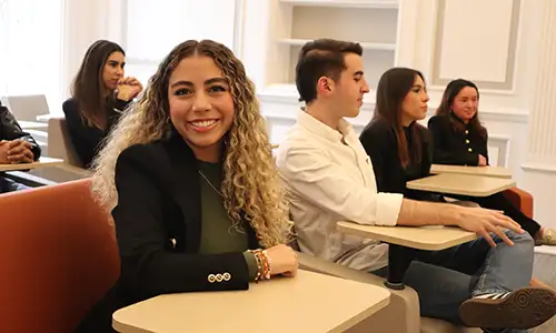 Egresada del Pregrado de Jurisprudencia de la Universidad del Rosario